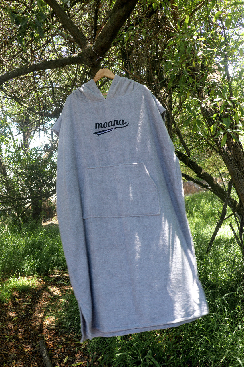 MOANA HOODED TOWEL PONCHO